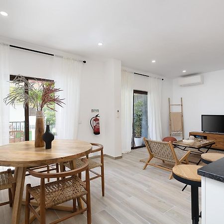 Amazing Beach House With Balcony Lagos Exterior photo